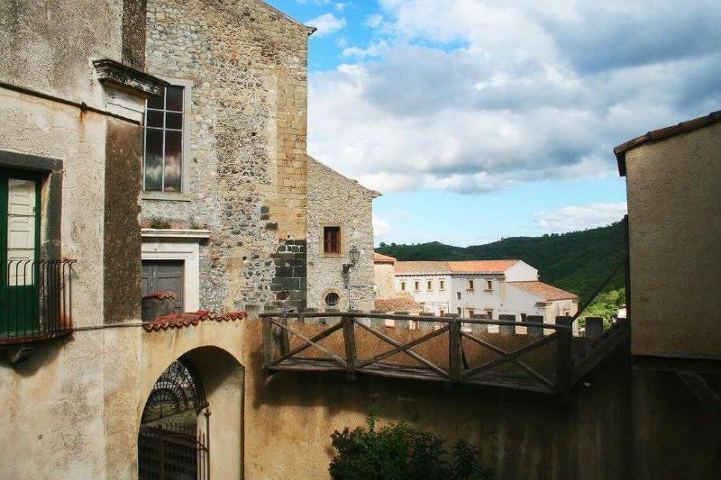 Hotel Florio Castiglione De Sicilia Bagian luar foto