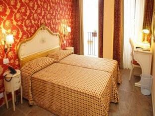 Hotel Florio Castiglione De Sicilia Bagian luar foto